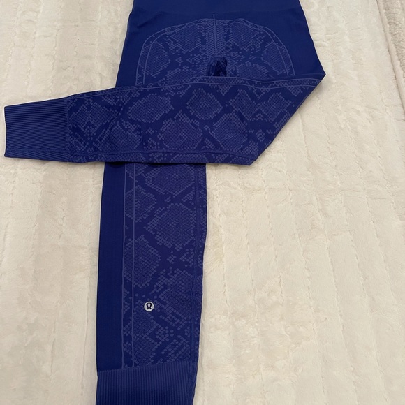 LuluLemon 🍋 3/4 athletic pants size 6 - Picture 2 of 2